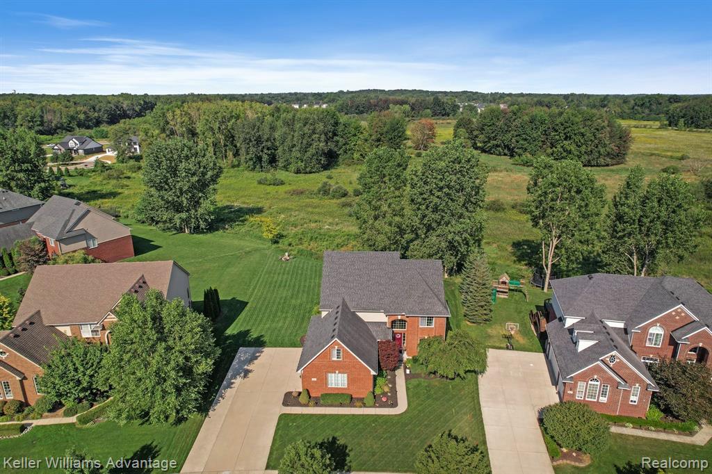 24601 BROMPTON Way, South Lyon, MI 48178 — Photo 3
