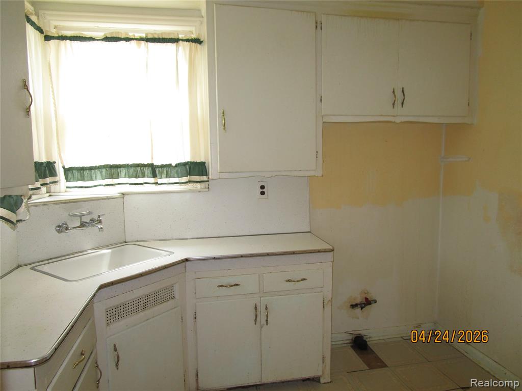 19500 Hoover Street, Detroit, MI 48205 — Photo 28
