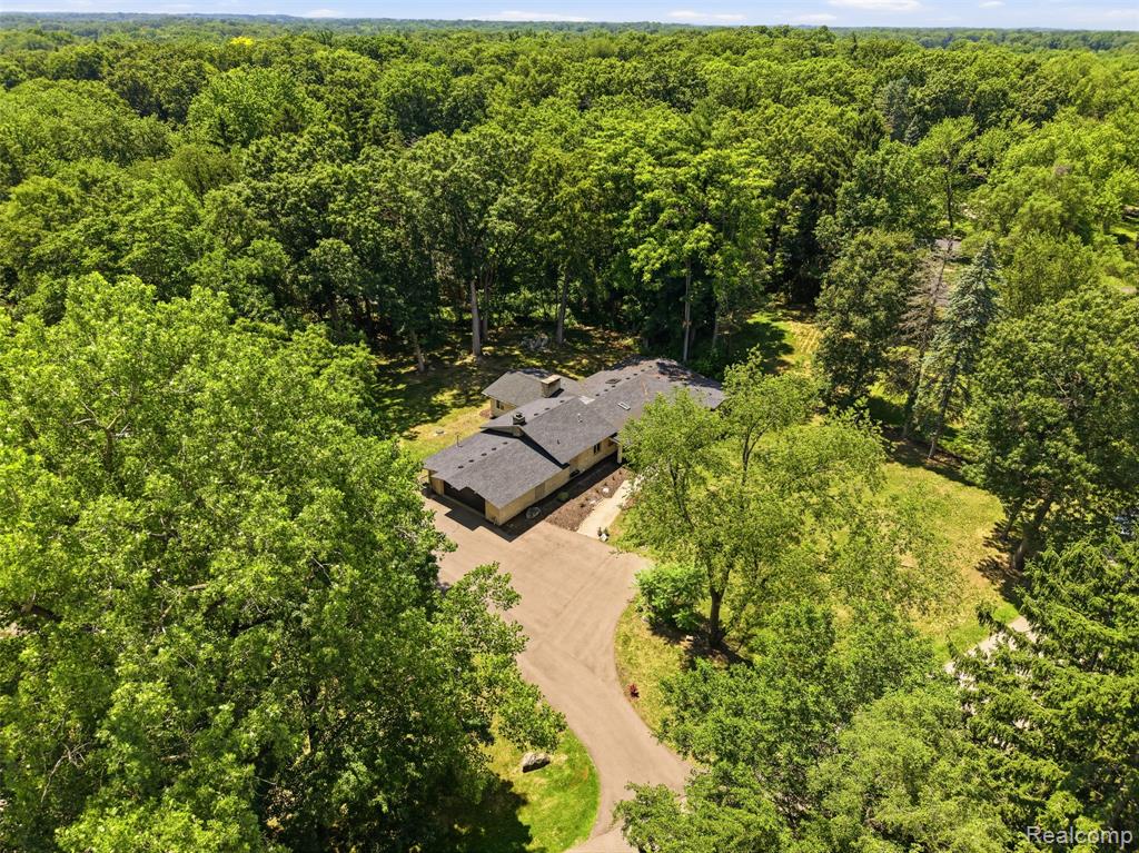 30715 N Greenbriar Road, Franklin, MI 48025 — Photo 2
