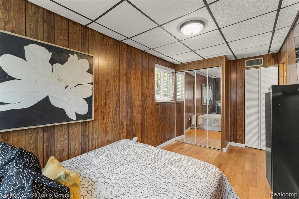 4900 Lakeview Avenue, West Bloomfield, MI 48324 — Photo 14