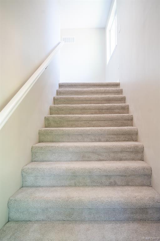 375 Lamothe Drive, Waterford, MI 48327 — Photo 14