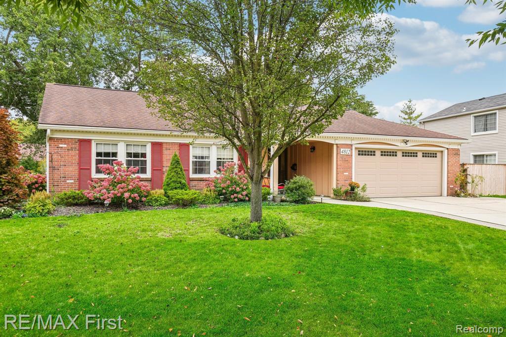 4812 FOXCROFT Drive, Troy, MI 48085 — Photo 45