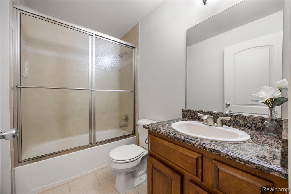 54652 White Spruce Lane, Shelby Twp, MI 48315 — Photo 35