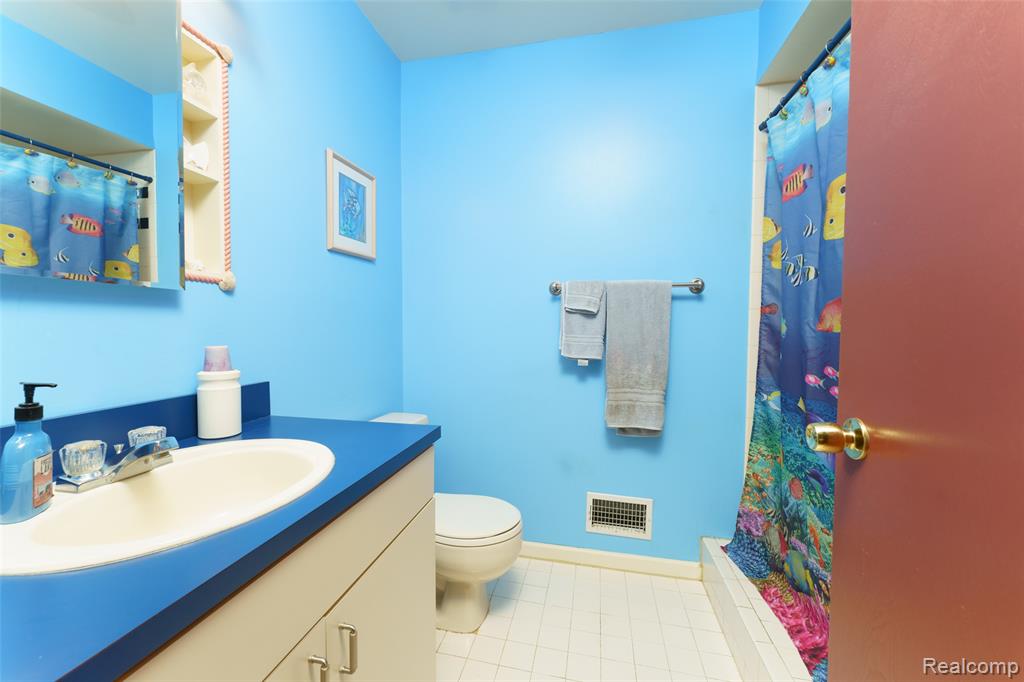 9516 Placid Way, Howell, MI 48843 — Photo 23