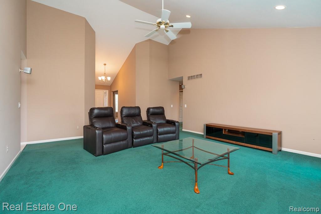 52033 Pebble Creek Drive, New Baltimore, MI 48047 — Photo 5
