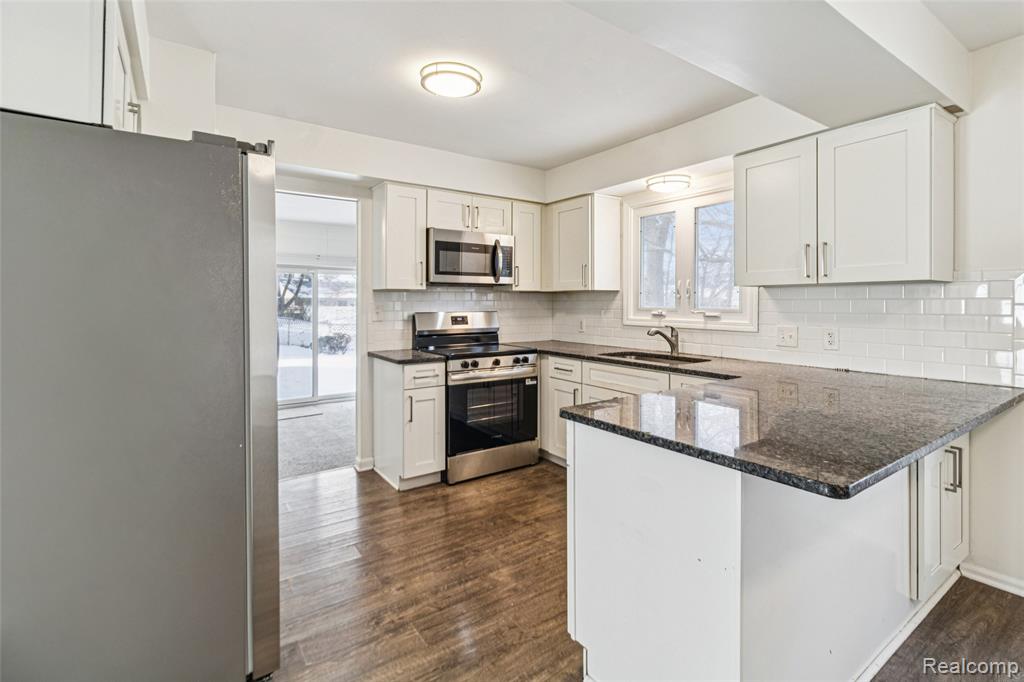 39735 Bonnie Court, Clinton Twp, MI 48038 — Photo 9