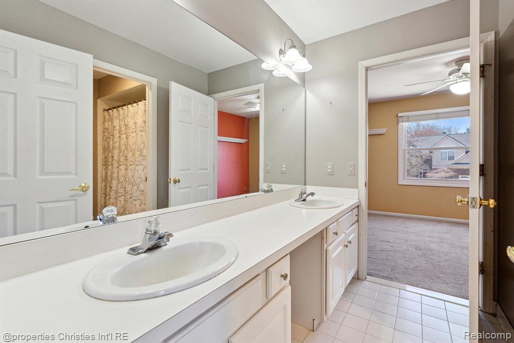 40611 PAISLEY Circle, Novi, MI 48377 — Photo 34