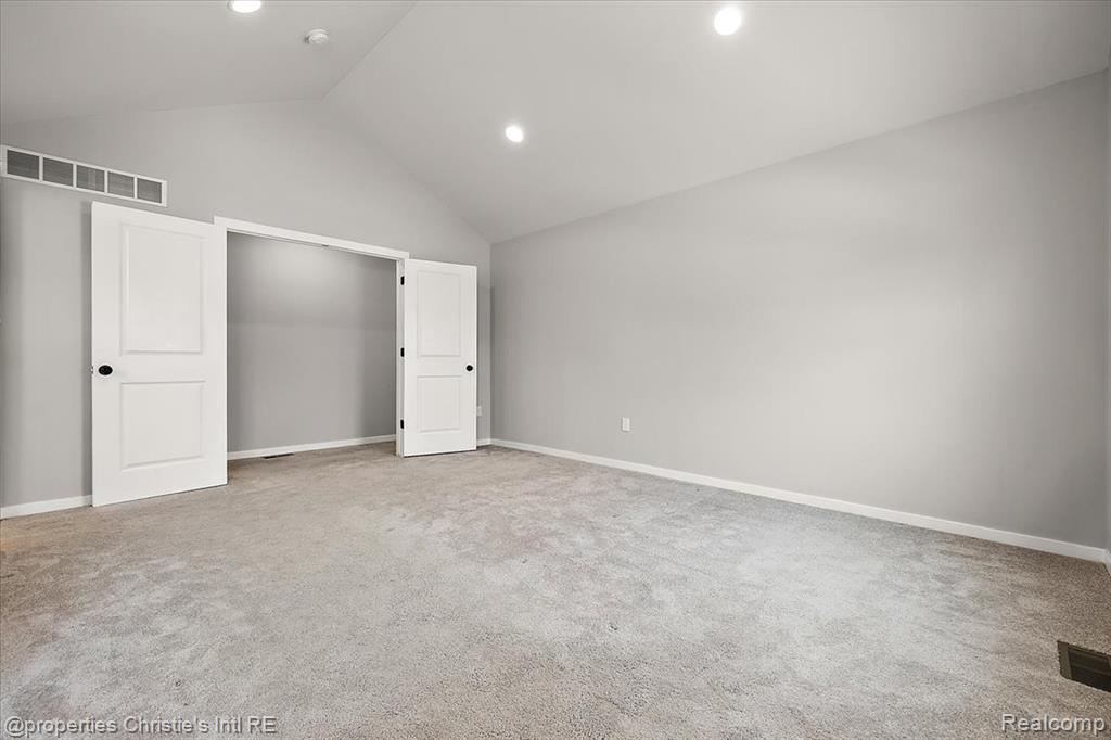 8740 Oak Ridge Trail, Westland, MI — Photo 18
