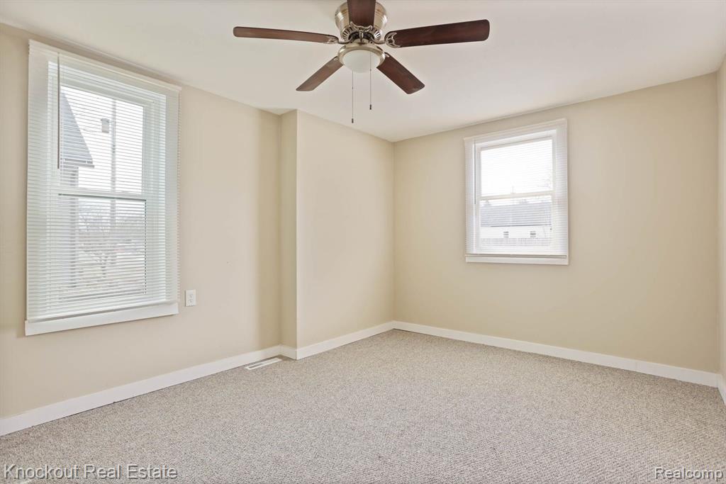 117 S IRVING Street, St. Charles, MI 48655 — Photo 9