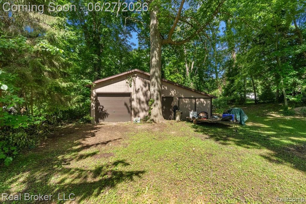 8320 Hillpoint Drive, Brighton, MI 48116 — Photo 39