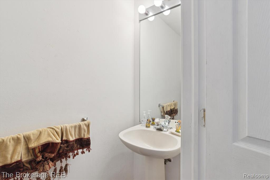 4104 Pond Run, Canton, MI 48188 — Photo 27