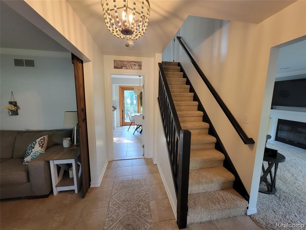 9658 Blauvelt Drive, Grosse Ile, MI 48138 — Photo 2