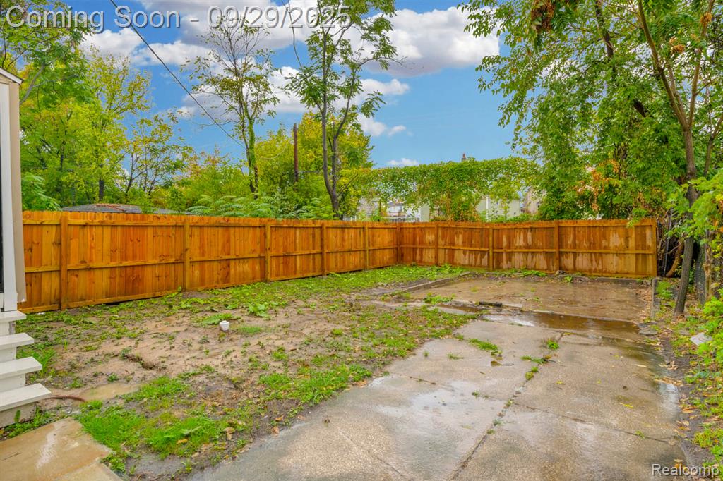 6670 Majestic Street, Detroit, MI 48210 — Photo 21