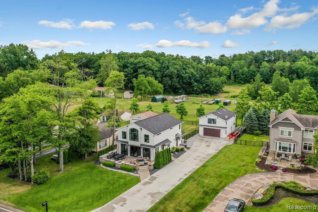 9235 SILVERSIDE, South Lyon, MI 48178 — Photo 41