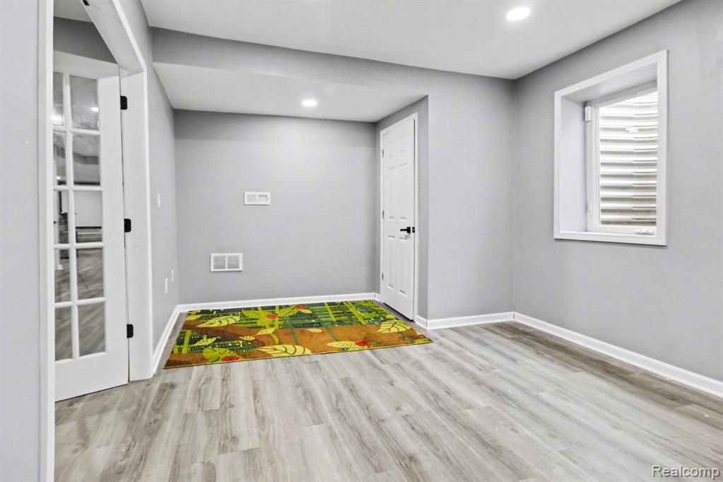 2417 PREMIER Lane, Canton, MI 48188 — Photo 33