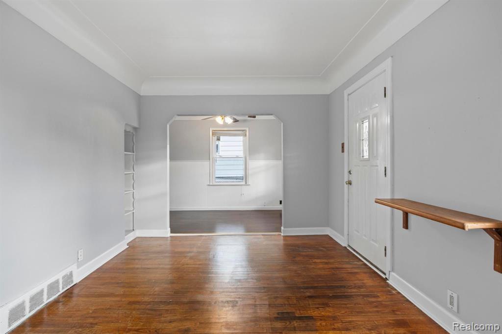 7027 HUDSON Avenue, Warren, MI 48091 — Photo 5