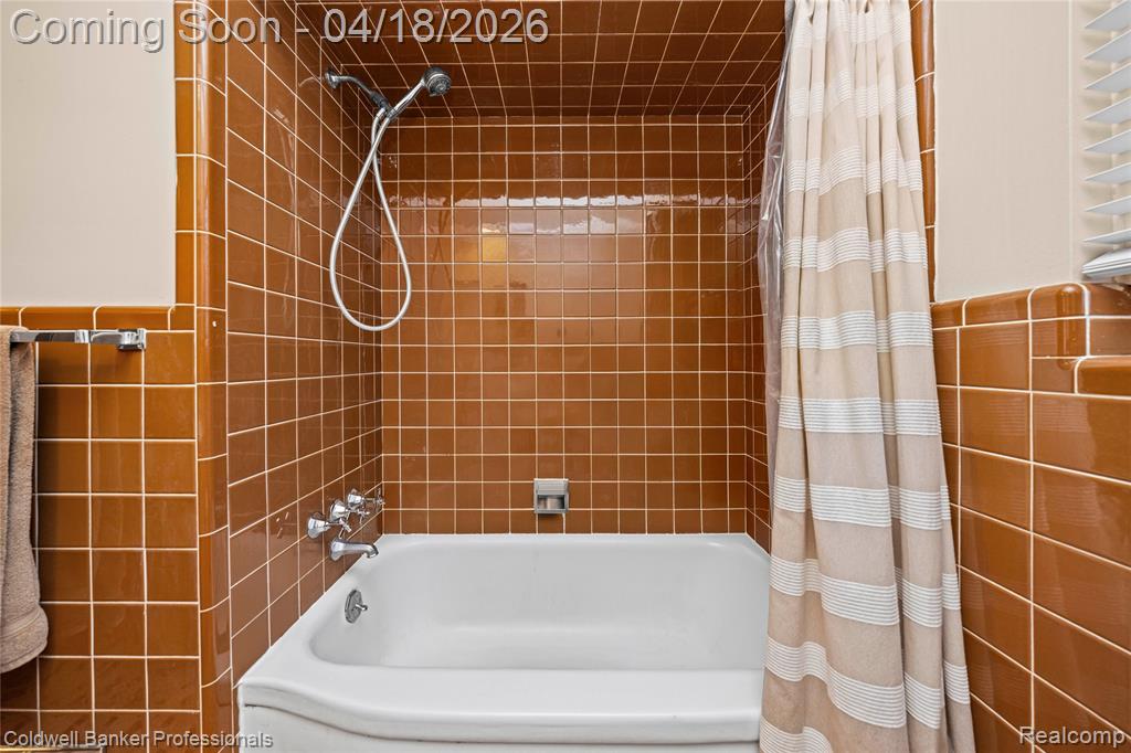 1544 Dorthen Avenue, Grosse Pointe Woods, MI 48236 — Photo 34