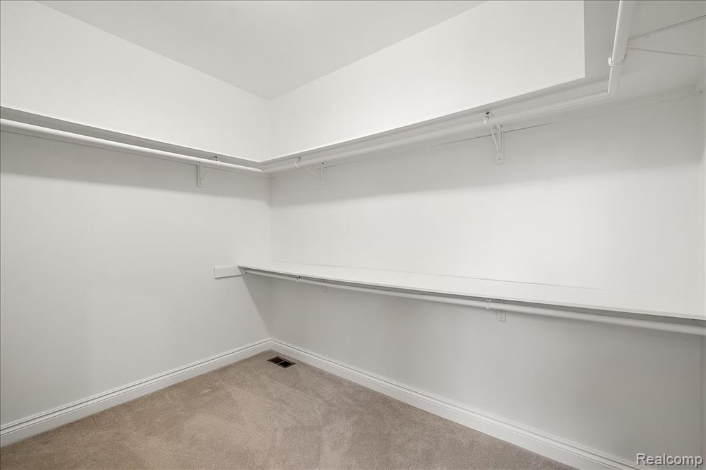 3725 Mountain Laurel Court, Oakland, MI — Photo 37