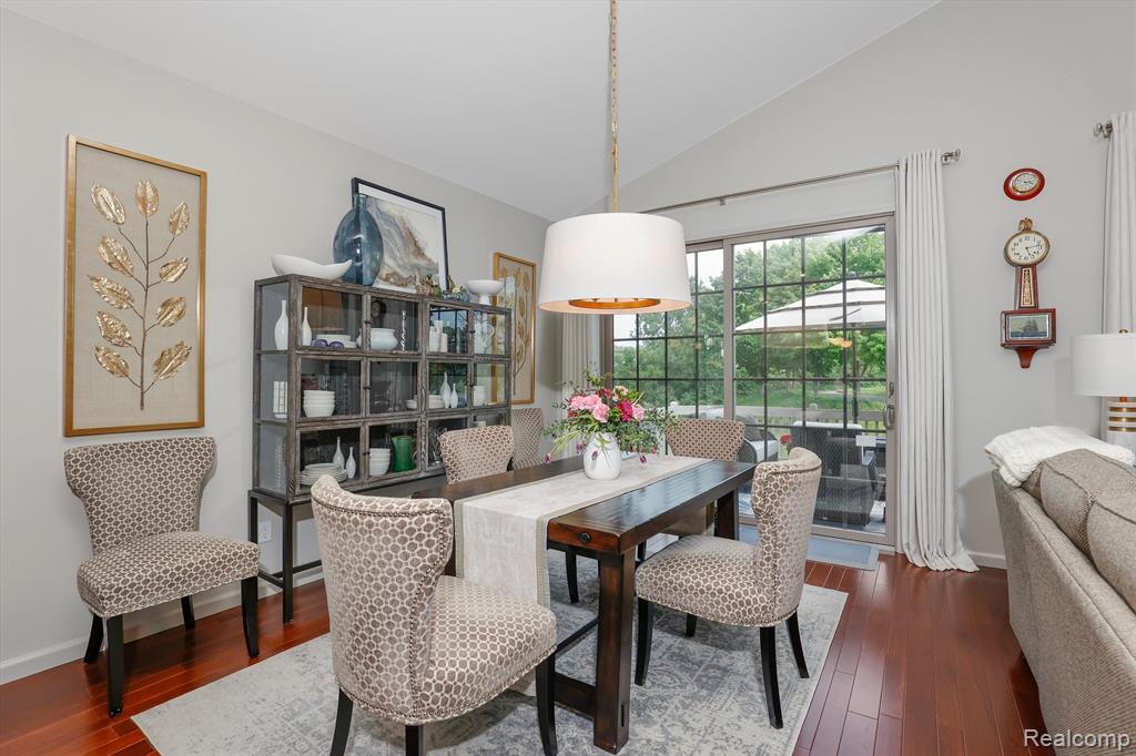 16964 LOCHMOOR Circle E, Northville, MI 48168 — Photo 4