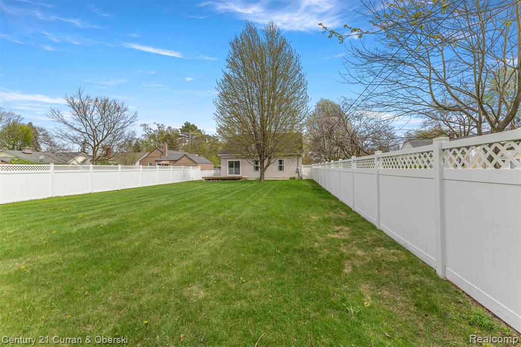 60 S Biggs Street, Belleville, MI 48111 — Photo 15