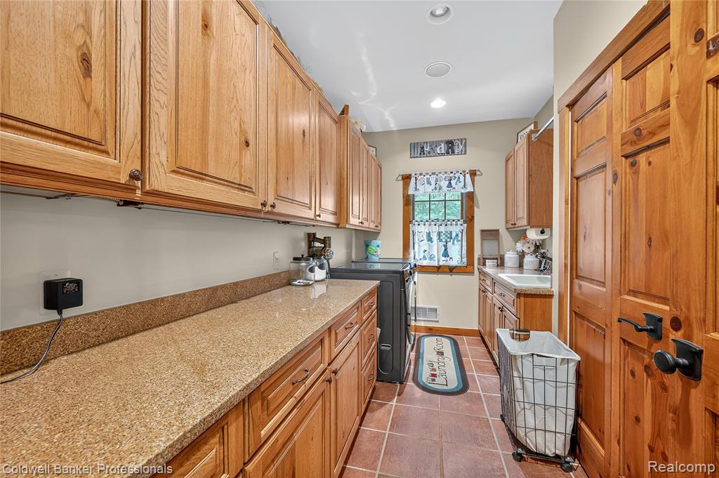 3690 Hickory Rim Drive, Ortonville, MI 48462 — Photo 24