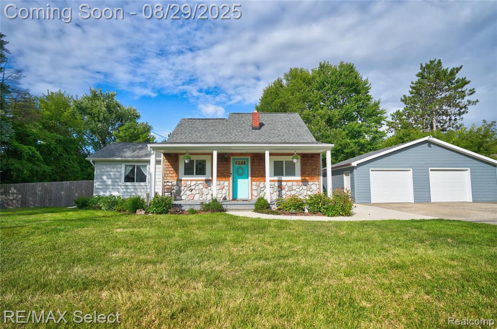 6308 River Road, Flushing, MI 48433 — front exterior