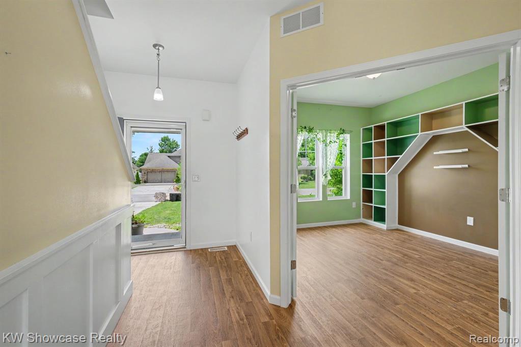 4339 Pebble Creek Boulevard, Grand Blanc, MI 48439 — Photo 4