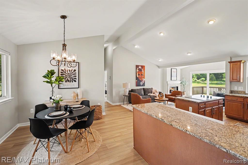 11624 ISLAND COURT, Hartland, MI 48353 — Photo 2