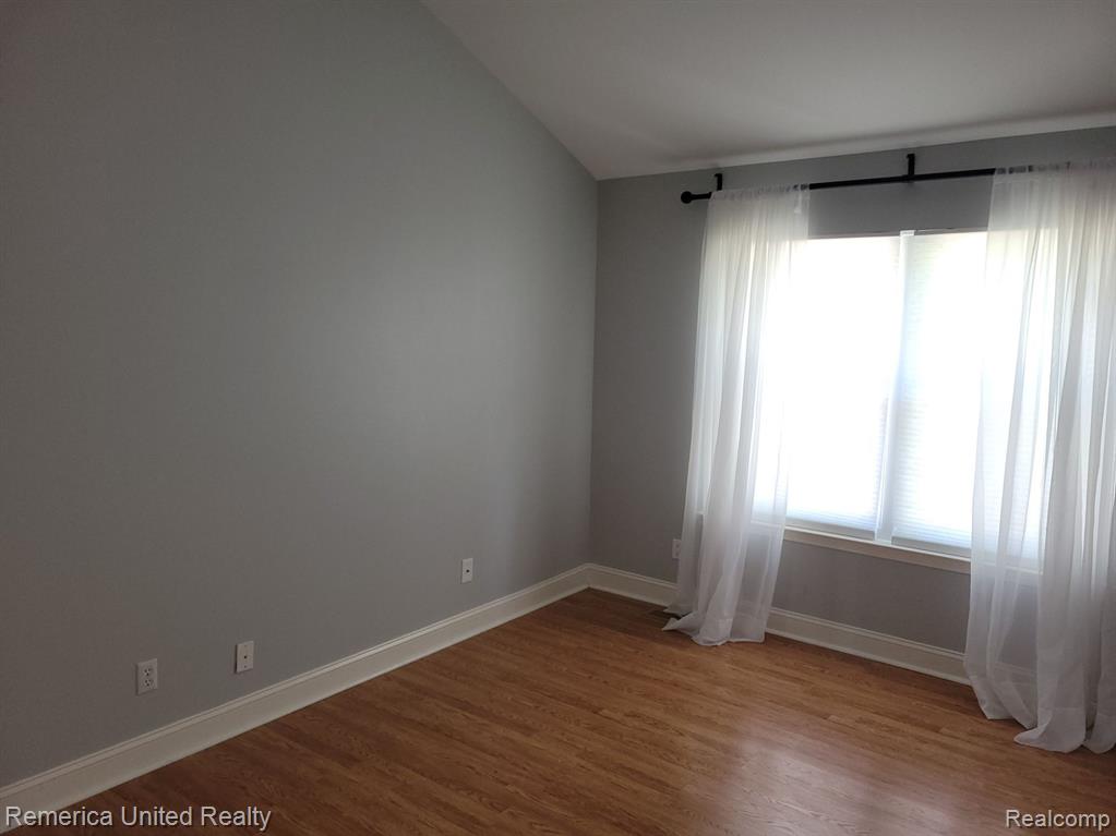 971 RIKKI ANN, Wixom, MI 48393 — Photo 21