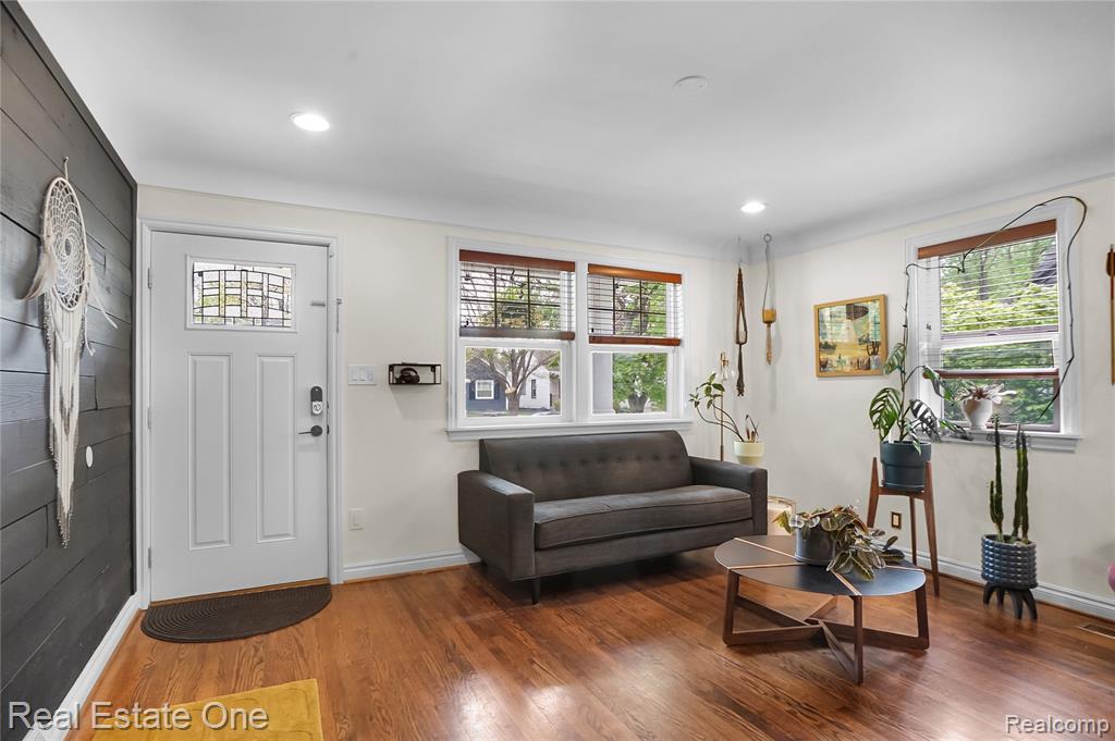 705 N Dorchester Avenue, Royal Oak, MI 48067 — Photo 6