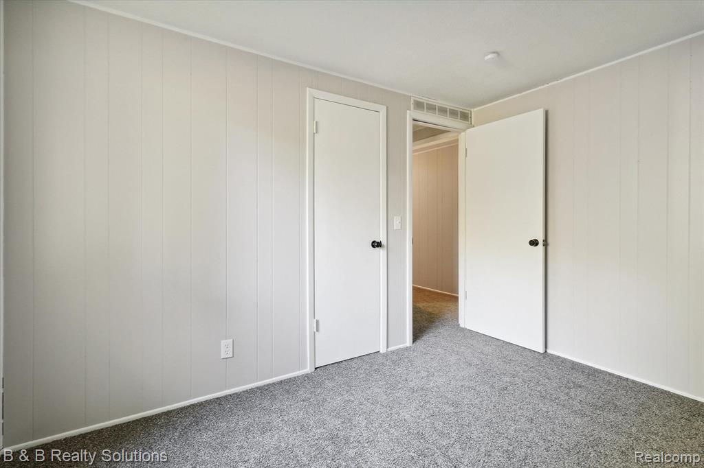 6685 BRUSH Street, North Branch, MI 48461 — Photo 18