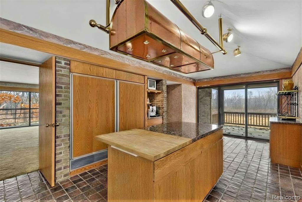 2551 Patterson Lake Road, Pinckney, MI 48169 — Photo 45