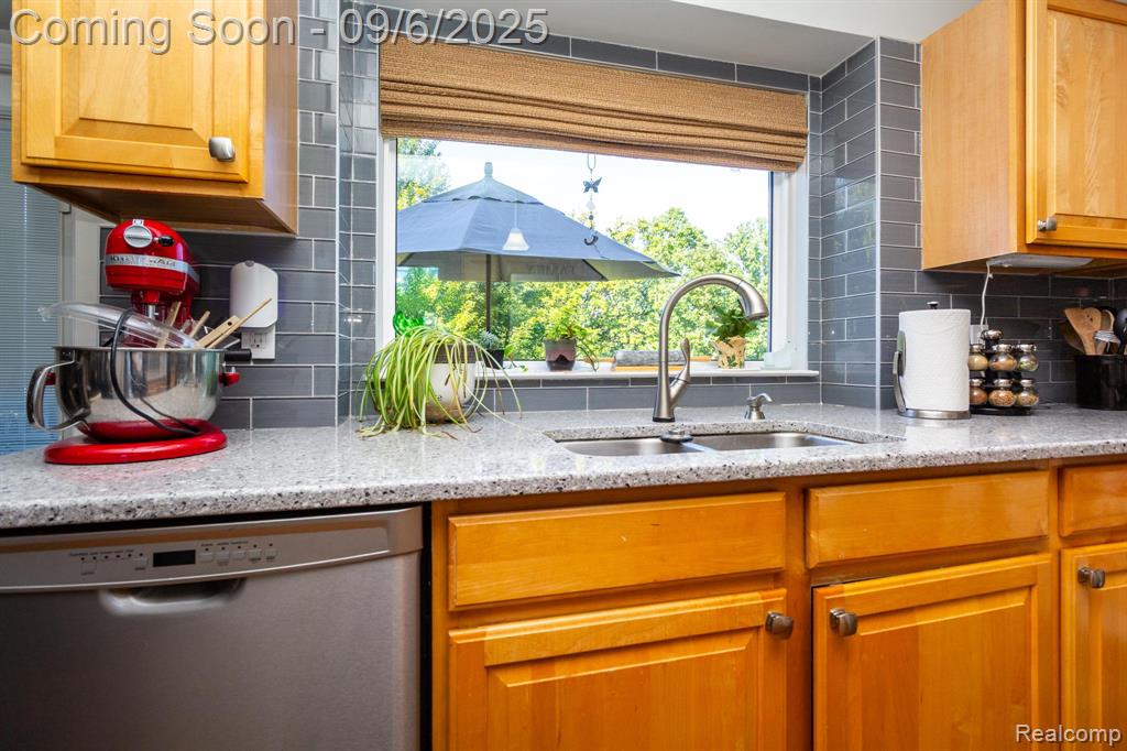 3092 Greenwich Court, Canton, MI 48188 — Photo 16