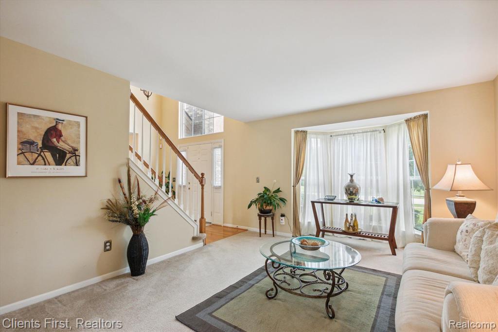 43872 N TIMBERVIEW Drive, Belleville, MI 48111 — Photo 6