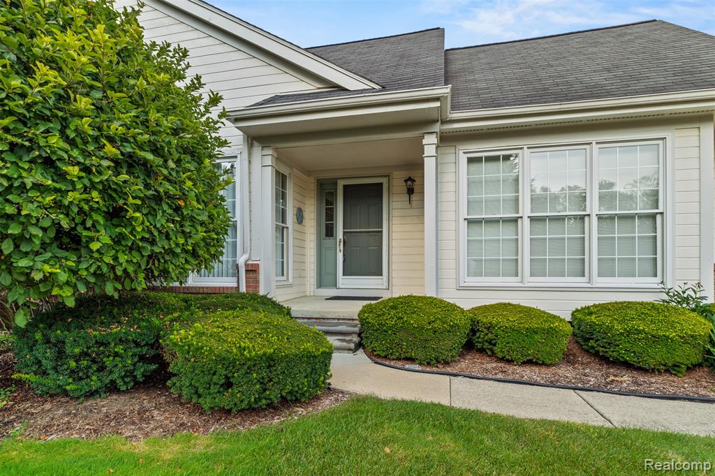 39538 Village Run Drive, Northville, MI 48168 — Photo 2
