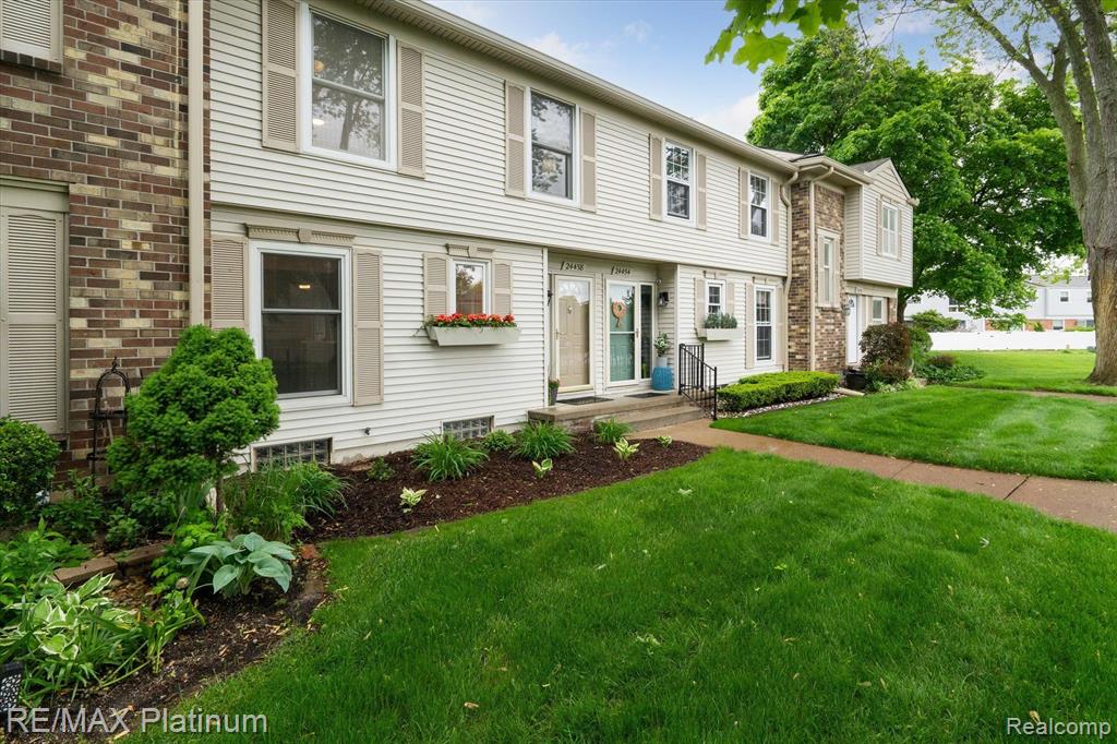 24458 BASHIAN Drive, Novi, MI — Photo 2