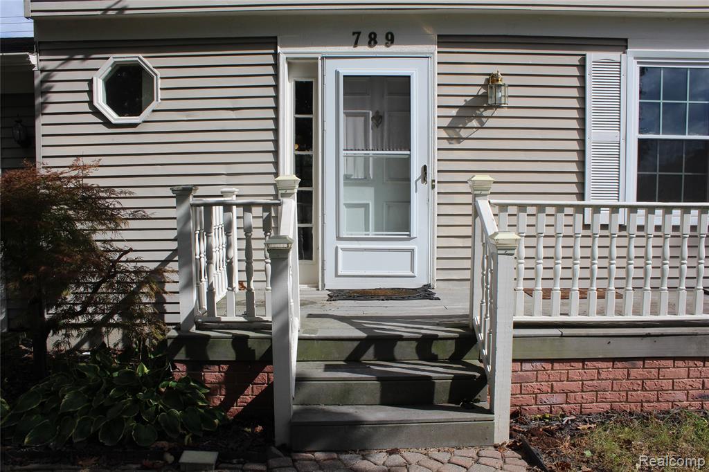 789 Dressler Lane, Rochester Hills, MI 48307 — Photo 2