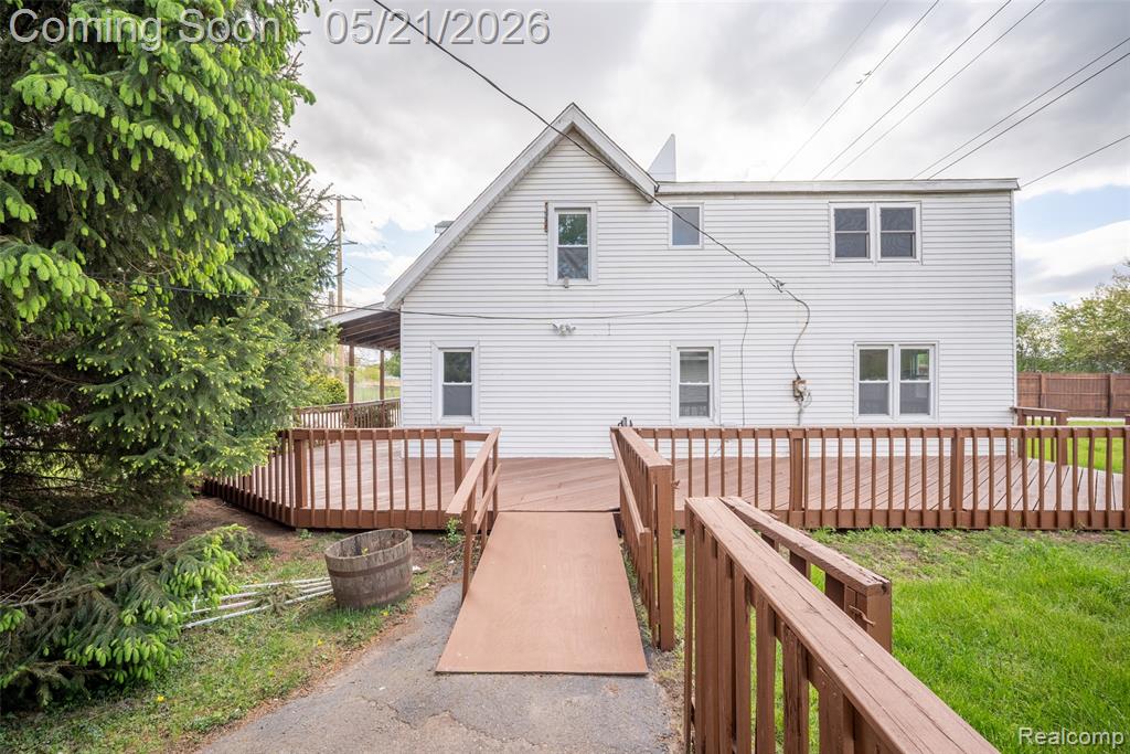 420 Wellsboro Street, Walled Lake, MI 48390 — Photo 33