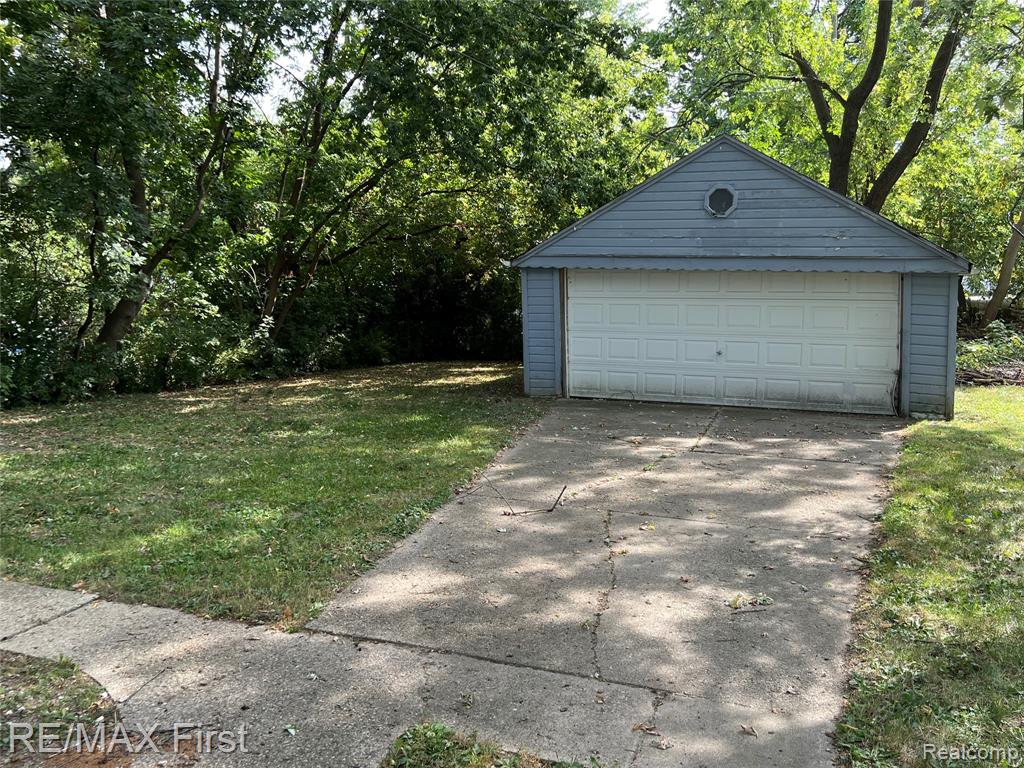 70 E Rutgers Avenue, Pontiac, MI 48340 — Photo 3