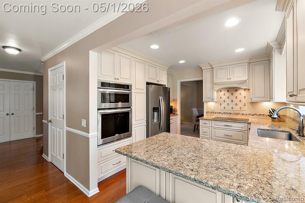 7280 Willow Oak Drive, West Bloomfield, MI 48324 — Photo 14