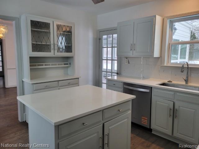 60001 E 8 MILE Road, South Lyon, MI 48178 — Photo 35