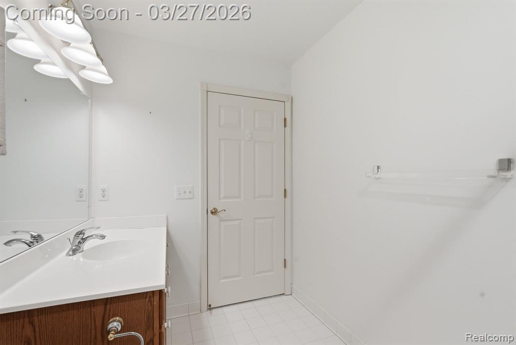 22432 Pointe Drive, Saint Clair Shores, MI 48081 — Photo 21