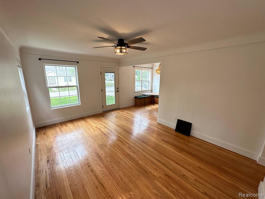 40 SMITH, Lake Orion, MI 48362 — Photo 4