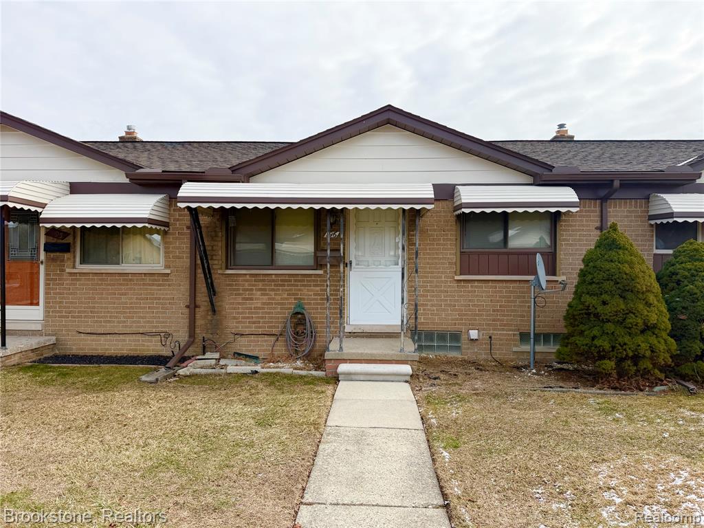 8401 18 Mile Road, 196, Sterling Heights, MI 48313 — front exterior