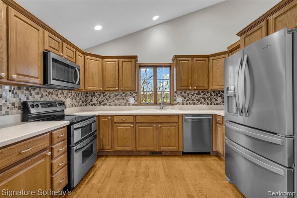 9019 HILLVIEW Lane, Jackson, MI 49201 — Photo 5