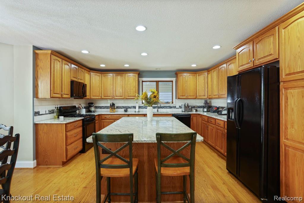 9763 BEECH TREE Lane, Frankenmuth, MI 48734 — Photo 20