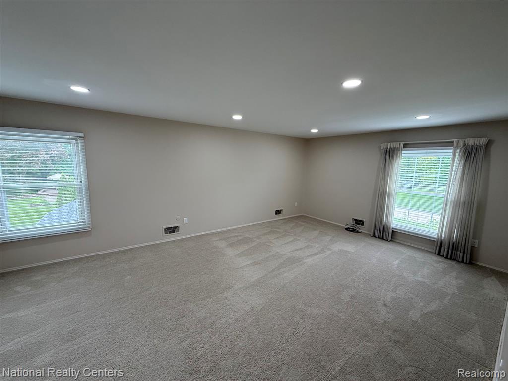5888 Red Coat Lane, West Bloomfield, MI — Photo 34