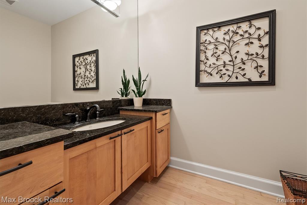 398 Shrewsbury Drive, Clarkston, MI 48348 — Photo 35