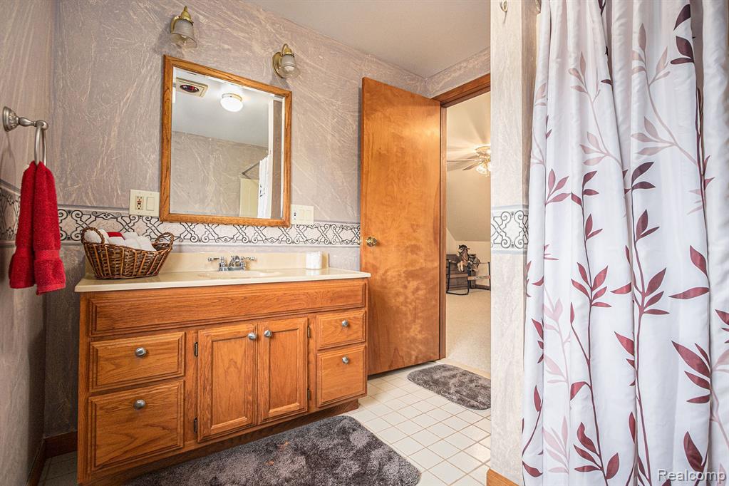 972 COVE Road, Wales, MI — Photo 18