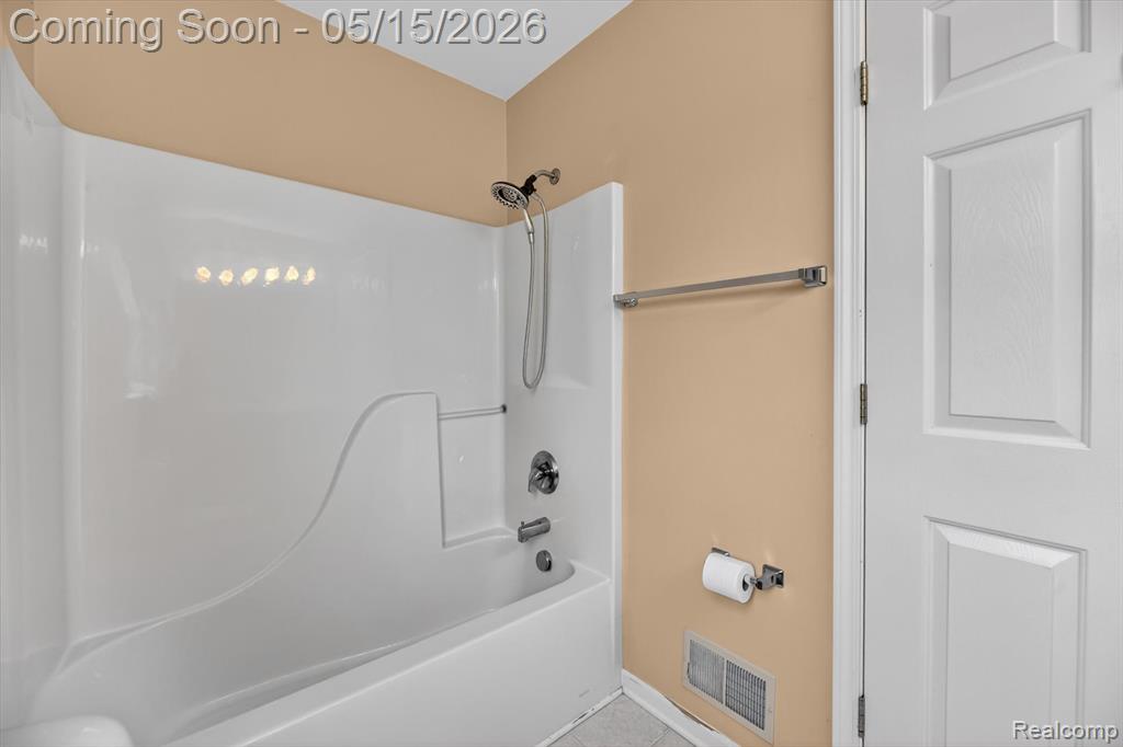 809 Canyon Creek Drive, Holly, MI 48442 — Photo 25
